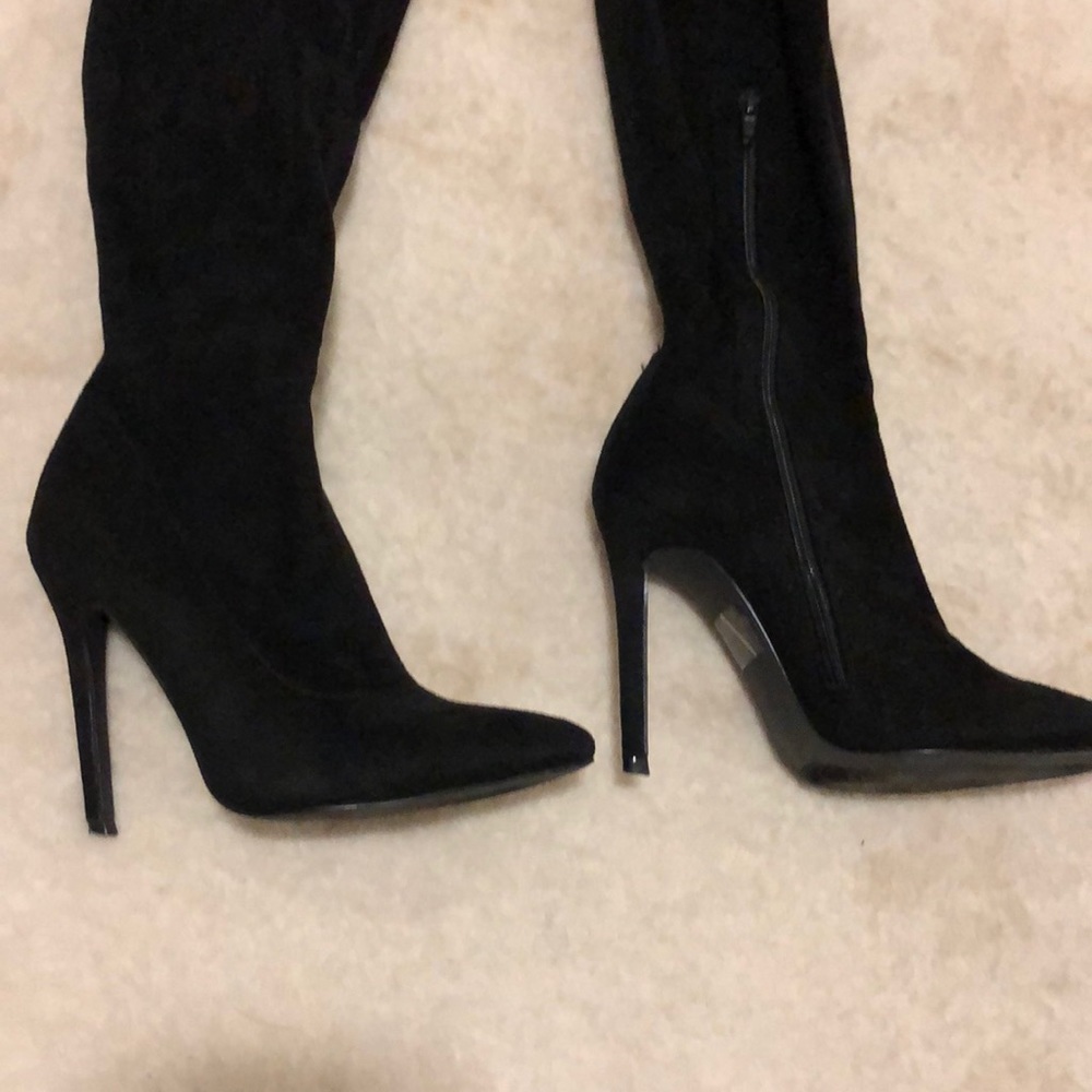 Thigh high suede boots - Picture 2 of 3